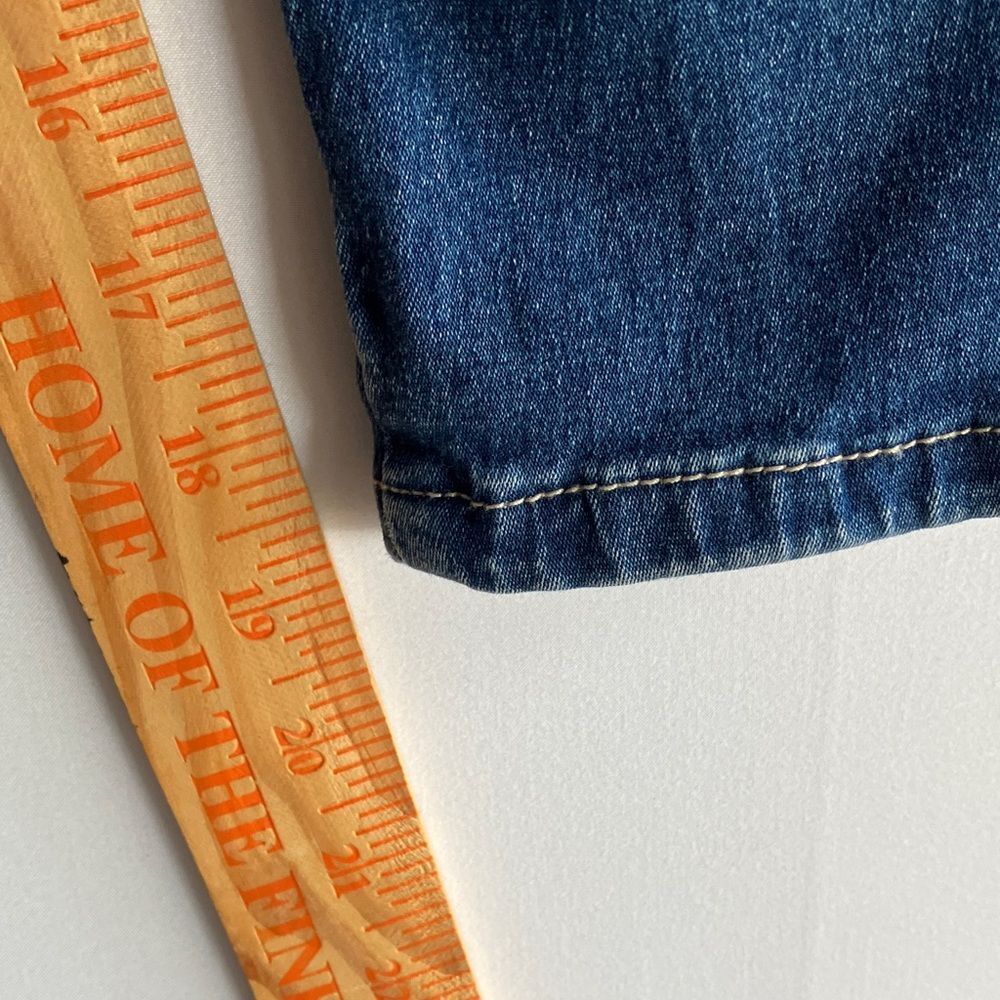 Bill Blass Women's Straight Leg Blue Jeans - Picture 7 of 7